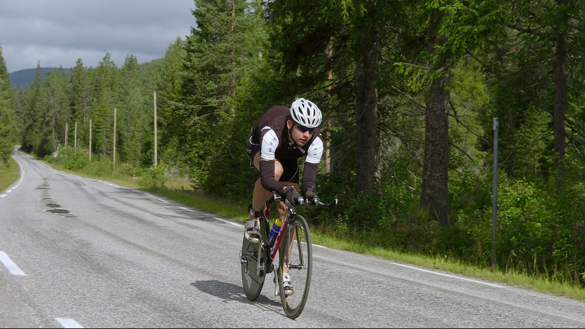 掘金斩落76人，詹姆斯成为关键先生，一场定义时代的胜利