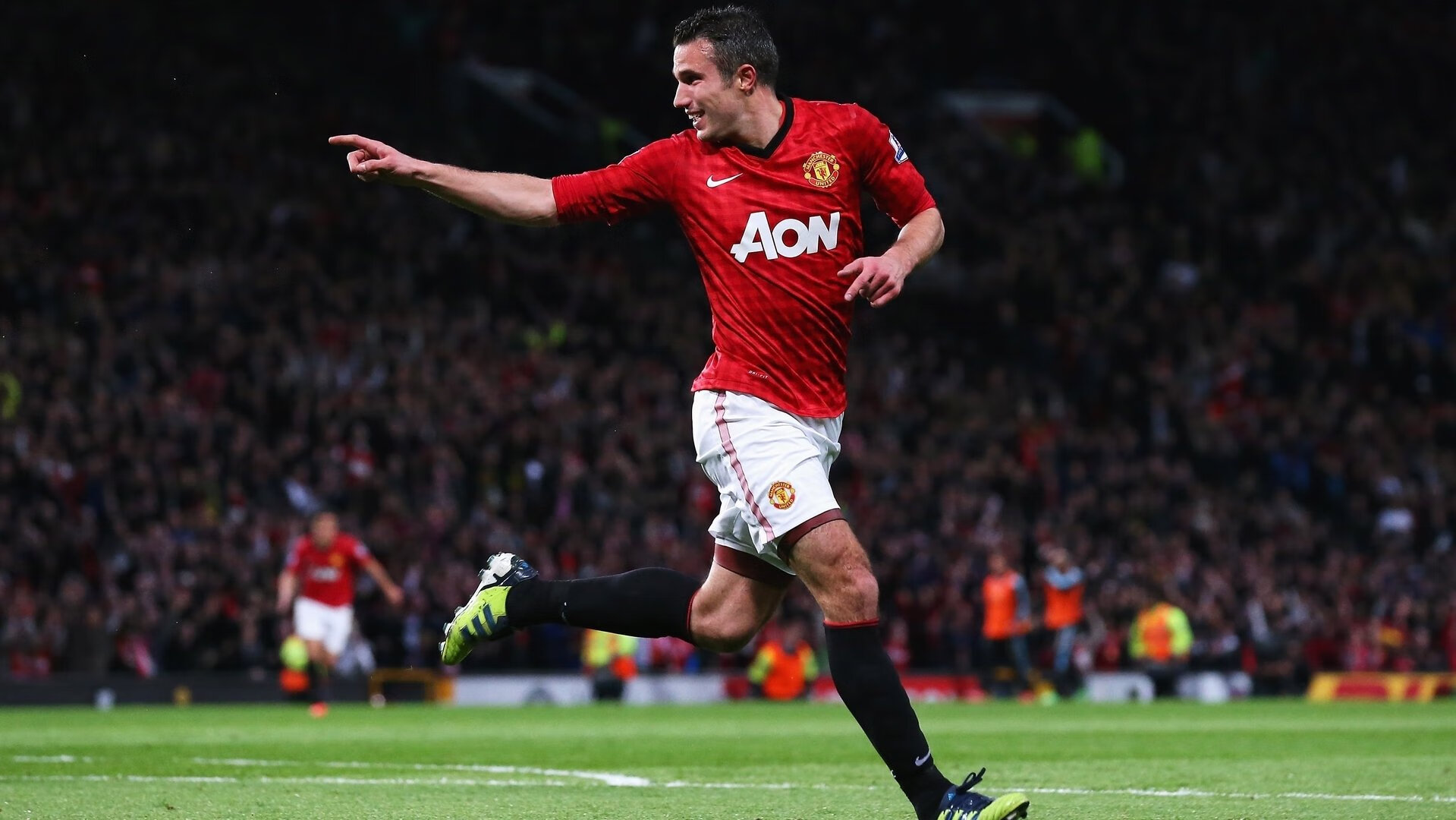 卡塞米罗一剑封喉，罗马战术碾压英格兰新贵的启示